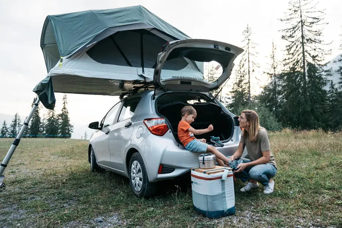 Soft shell rooftop tent